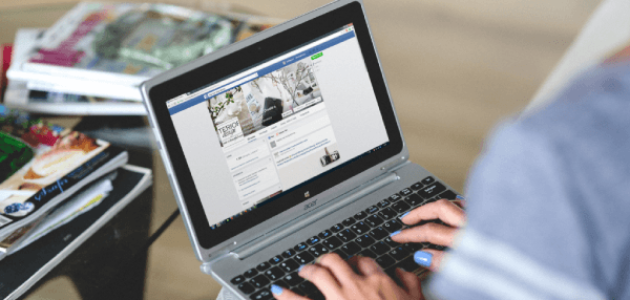 Facebook Creative Hub auf dem Laptop