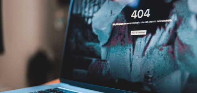 Ein Laptopbildschirm wo eine 404 Website zu sehen ist